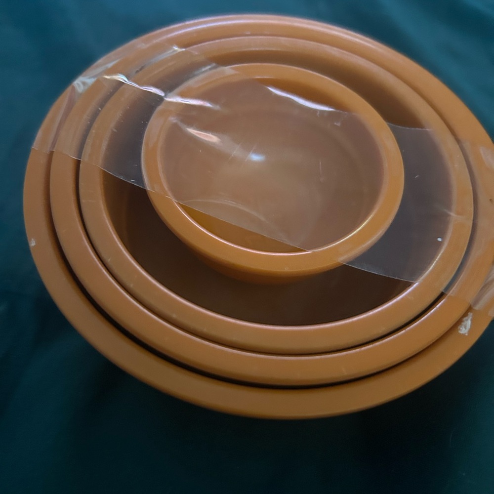Set of melamine measuring cups